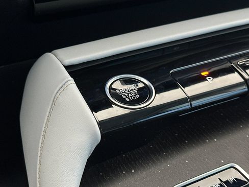 New 2026 Lincoln Navigator Black Label AWD/4WD image 24