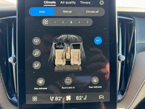 New 2026 Volvo XC60 B5 Plus w/ Protection Package Premier image 18