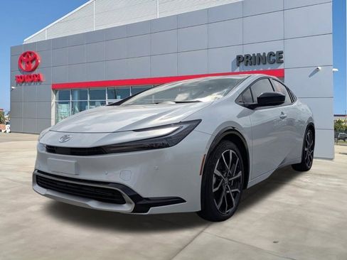 New 2026 Toyota Prius Plug-In Hybrid image 7
