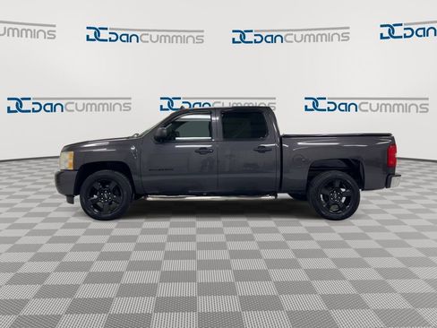 Used 2011 Chevrolet Silverado 1500 LS RWD image 5