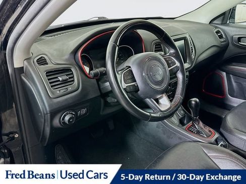 Used 2020 Jeep Compass Trailhawk AWD/4WD image 13