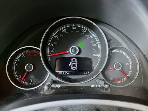Used 2018 Volkswagen Beetle 2.0T S FWD image 14