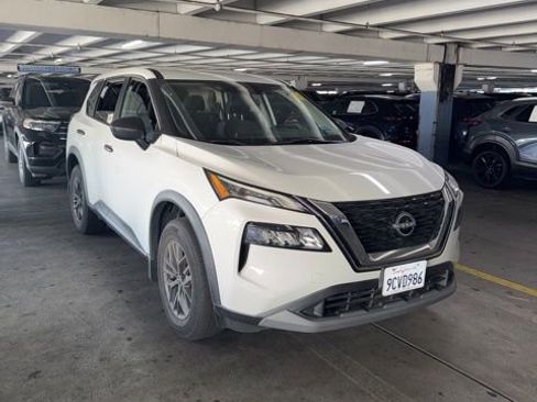Used 2022 Nissan Rogue S image 30