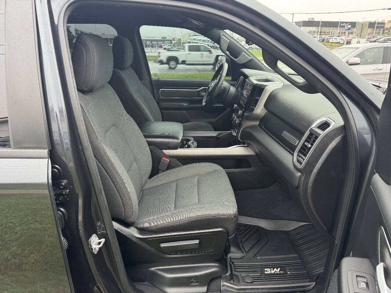 Used 2019 RAM 1500 Big Horn AWD/4WD image 14