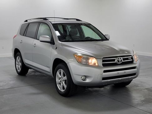 Used 2008 Toyota RAV4 Limited image 2