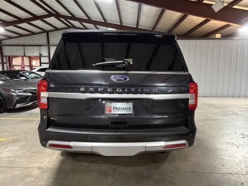 Used 2024 Ford Expedition XLT image 7