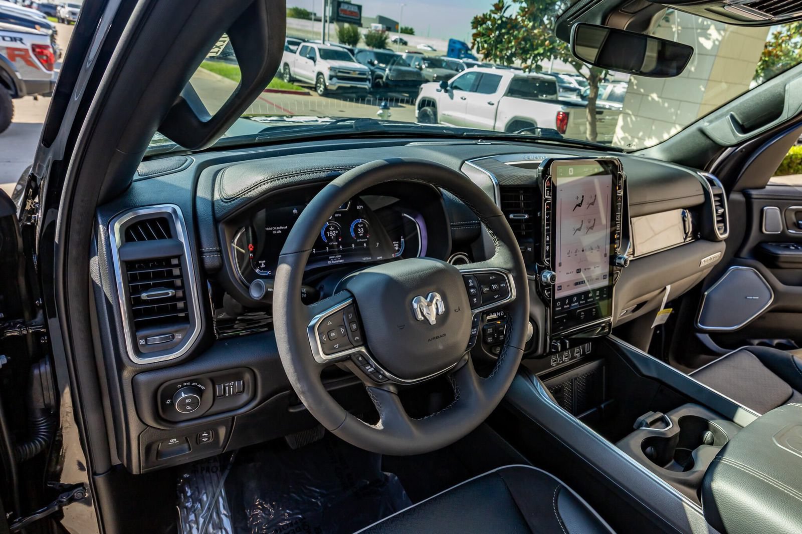 Used 2026 RAM 1500 Laramie AWD/4WD image 17