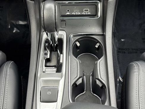 Used 2024 Subaru Ascent Limited w/ Technology Package AWD/4WD image 8