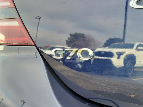 Used 2023 Genesis G70 2.0T image 6