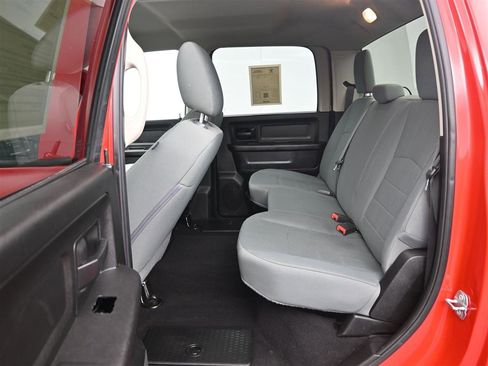 Used 2019 RAM 1500 Express w/ Express Value Package AWD/4WD image 10