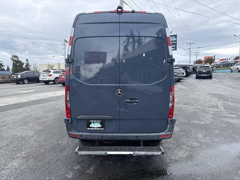 Used 2019 Mercedes-Benz Sprinter 144 image 4