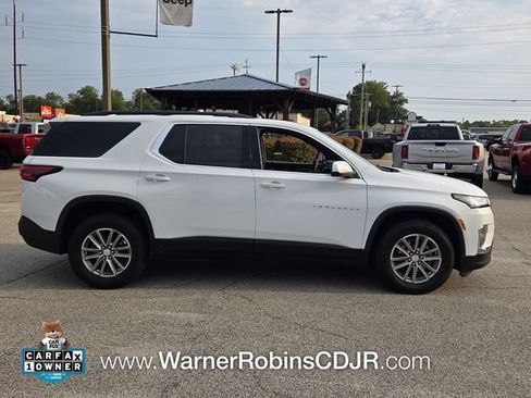 Used 2023 Chevrolet Traverse LT FWD image 17