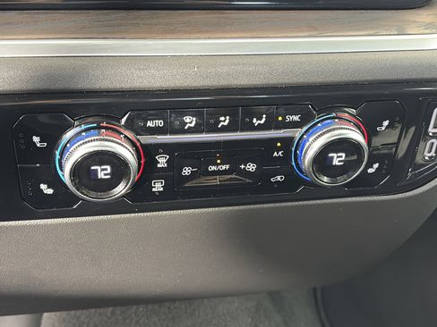 Used 2025 GMC Sierra 1500 SLT AWD/4WD image 25