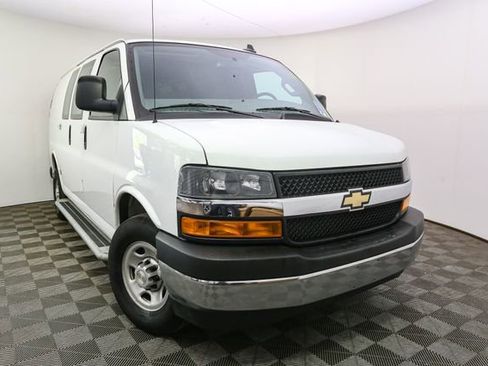 Used 2024 Chevrolet Express 2500 w/ Driver Convenience Package RWD image 3