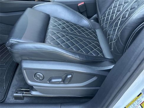 Used 2021 Audi SQ5 Prestige w/ Prestige Package image 22