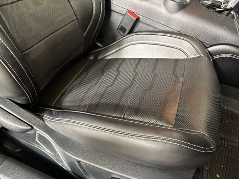 Used 2022 Ford Mustang GT Premium w/ Equipment Group 401A RWD image 24