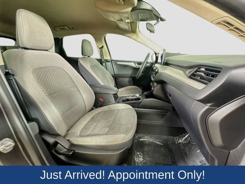 Used 2020 Ford Escape SE FWD image 33