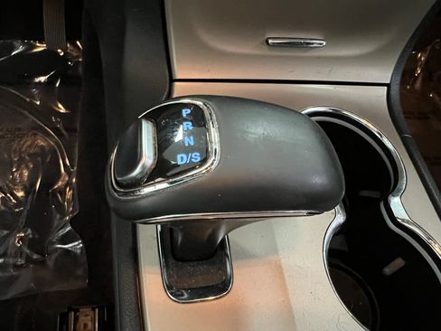 Used 2015 Jeep Grand Cherokee Overland RWD image 24