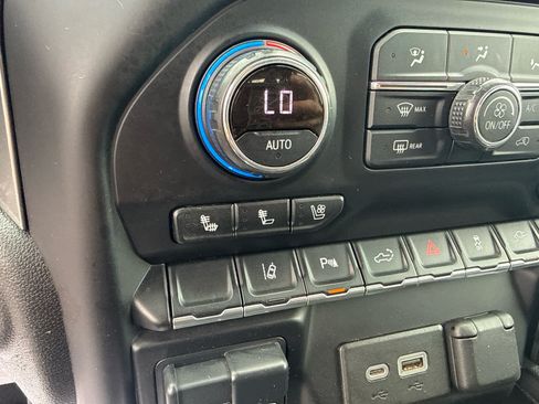 Certified 2020 Chevrolet Silverado 2500 LTZ w/ LTZ Premium Package AWD/4WD image 22
