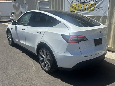 Used 2020 Tesla Model Y Long Range AWD/4WD image 2