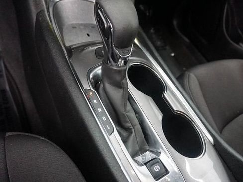 Used 2024 Chevrolet Malibu LT FWD image 13