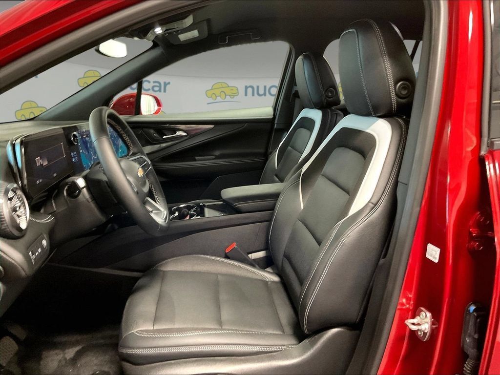 Used 2024 Chevrolet Blazer EV LT AWD/4WD image 10