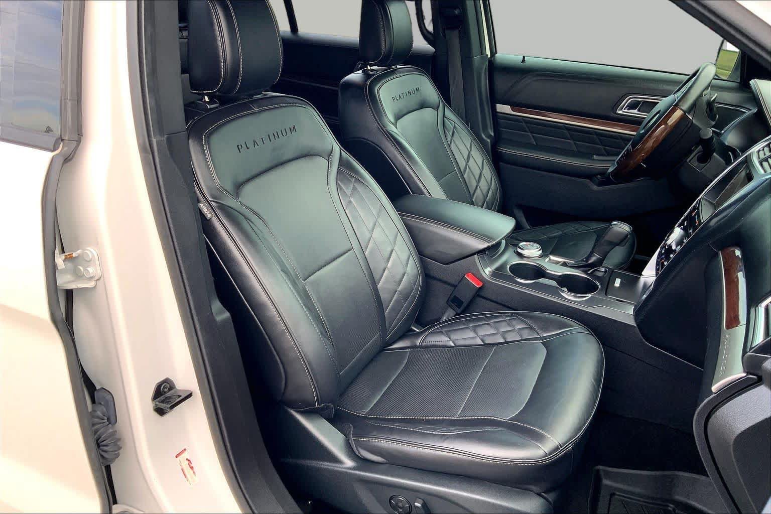 Used 2019 Ford Explorer Platinum AWD/4WD image 8