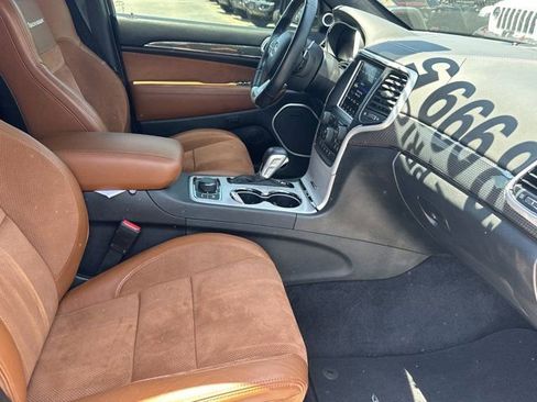 Used 2018 Jeep Grand Cherokee Trackhawk AWD/4WD image 15