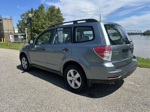 Used 2010 Subaru Forester 2.5X AWD/4WD image 3