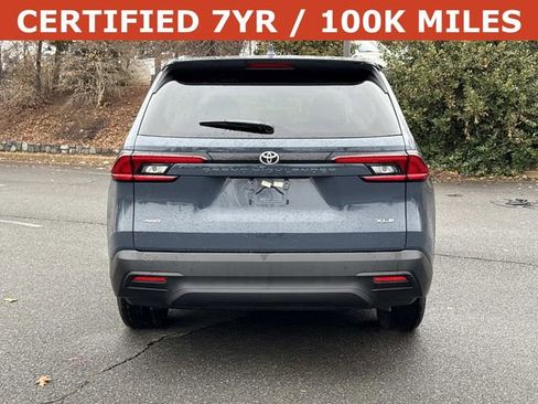 Used 2025 Toyota Grand Highlander AWD image 3