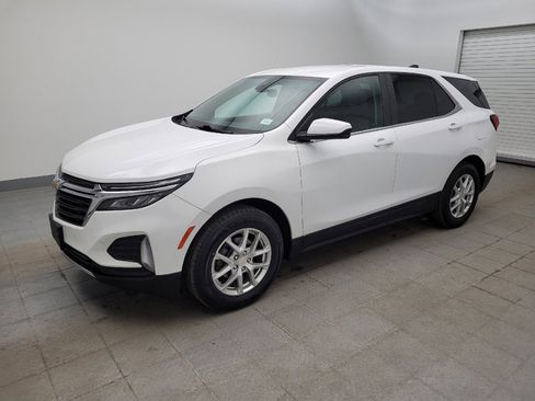 Used 2022 Chevrolet Equinox LT image 2
