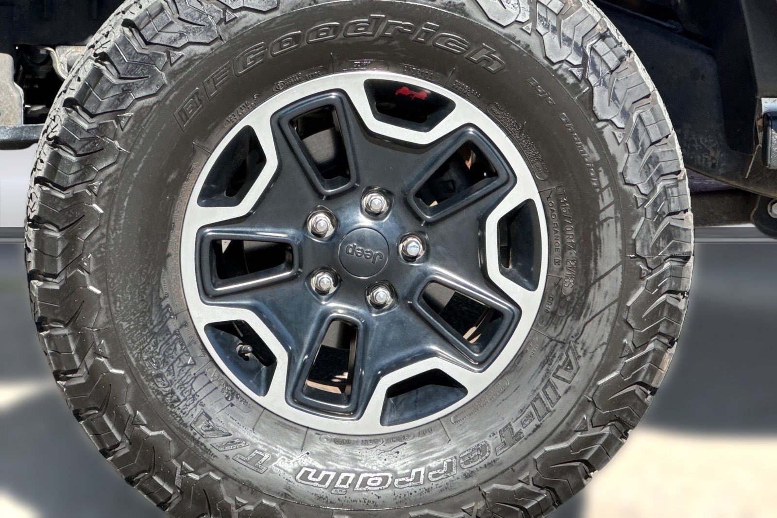 Used 2017 Jeep Wrangler Unlimited Rubicon AWD/4WD image 13