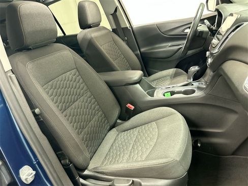 Used 2020 Chevrolet Equinox LT image 24