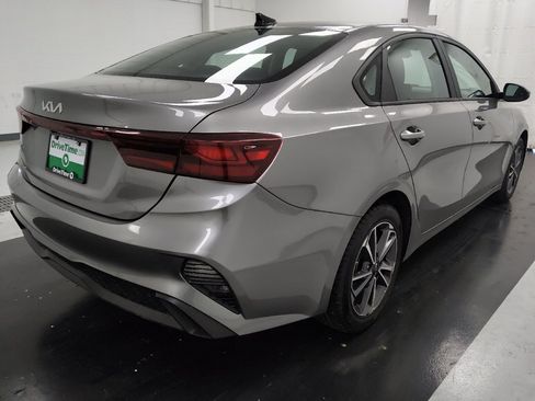 Used 2022 Kia Forte LXS FWD image 9