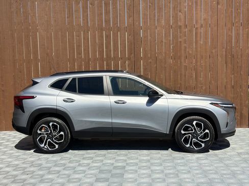 Used 2024 Chevrolet Trax RS w/ Driver Confidence Package image 12