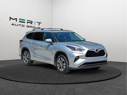 Used 2021 Toyota Highlander XLE