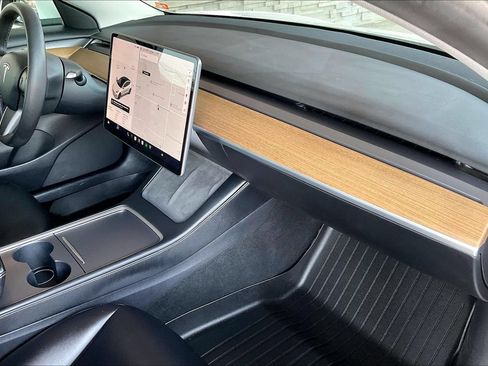 Used 2021 Tesla Model 3 Standard Range Plus RWD image 24