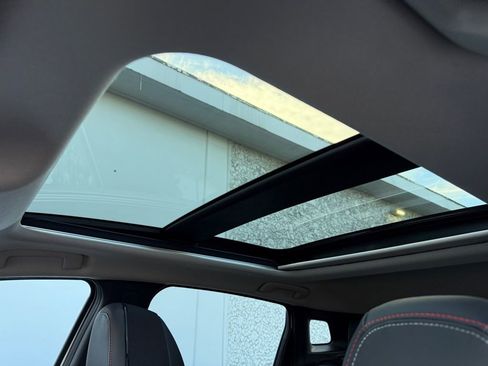 New 2026 Nissan Kicks SR w/ SR Premium Package image 18