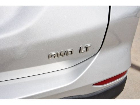 Used 2022 Chevrolet Equinox LT AWD/4WD image 8