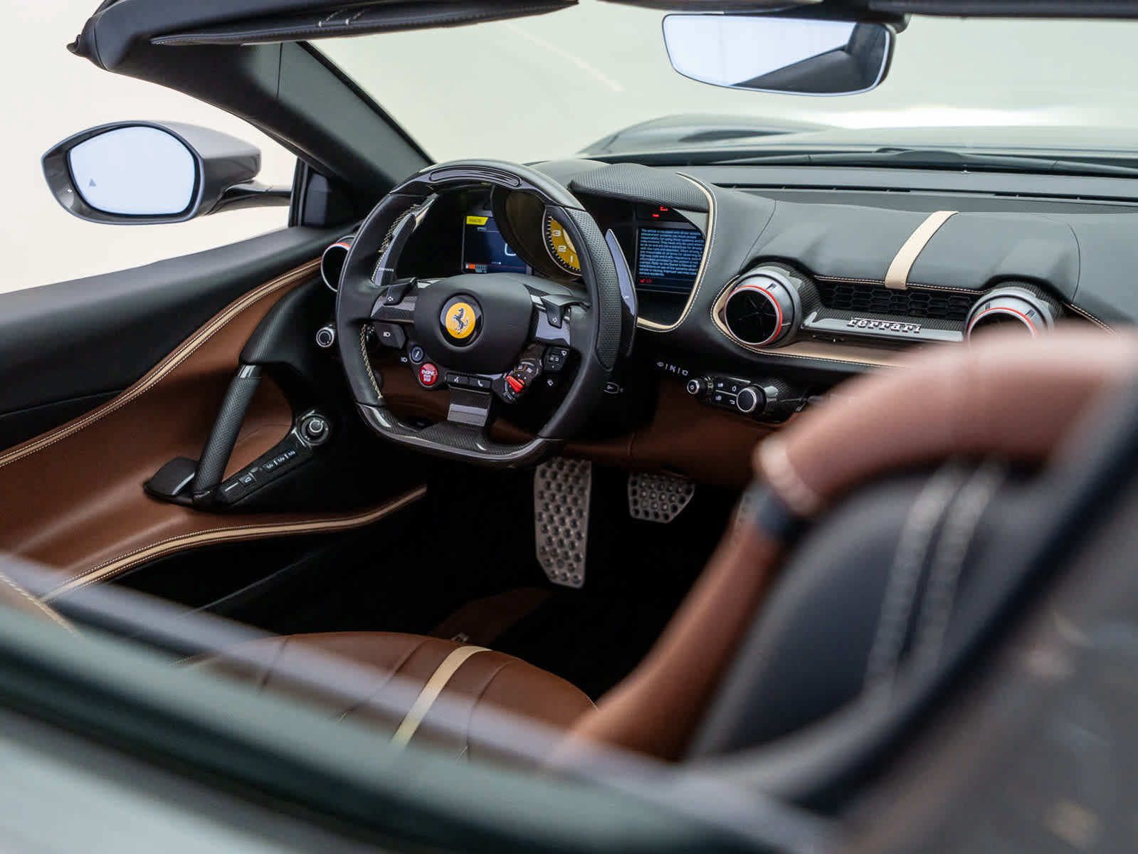 Used 2022 Ferrari 812 GTS RWD image 21