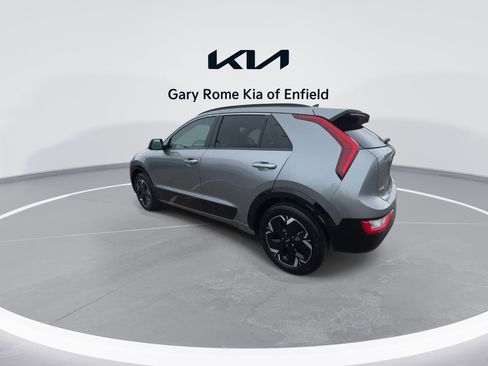 Used 2024 Kia Niro Wind w/ Wind Preserve Package FWD image 6