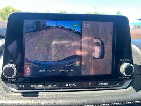 Used 2022 Nissan Rogue SL FWD image 19