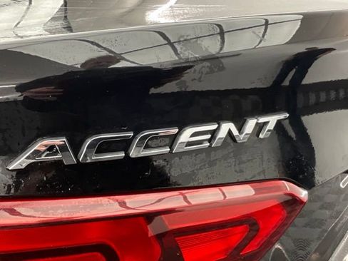 Used 2021 Hyundai Accent SE image 16