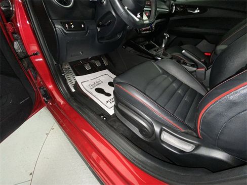 Used 2022 Kia Forte GT image 12