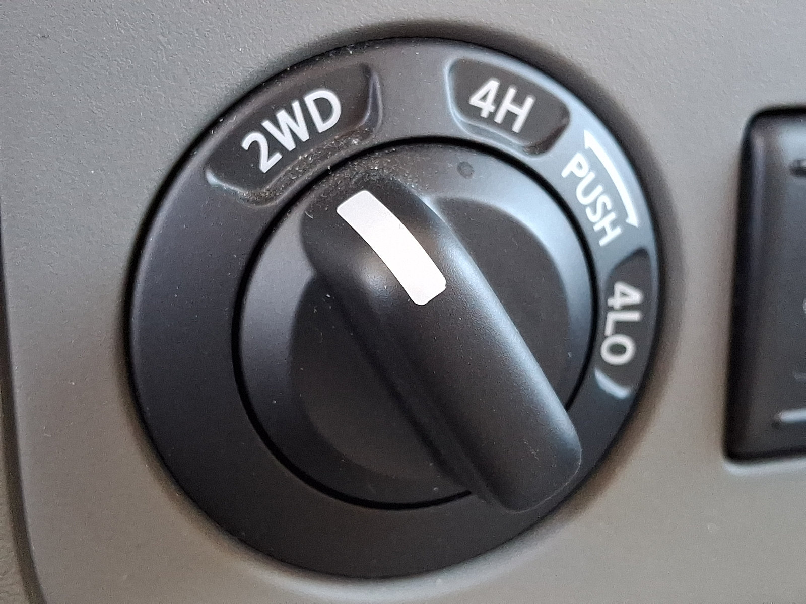 Certified 2020 Nissan Frontier SV AWD/4WD image 25