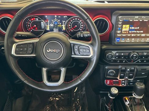 Used 2022 Jeep Wrangler Unlimited Rubicon w/ LED Lighting Group AWD/4WD image 14