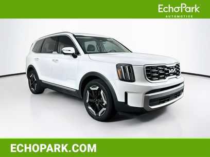 Used 2023 Kia Telluride S w/ S Sunroof Package