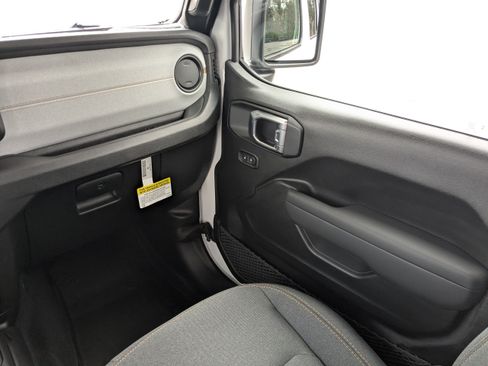 New 2026 Jeep Gladiator Sport AWD/4WD image 16