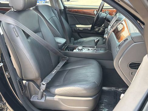 Used 2013 Hyundai Equus Signature RWD image 17
