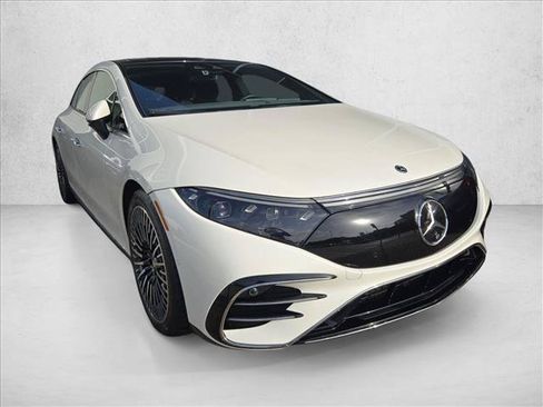 Used 2023 Mercedes-Benz EQS 450+ Sedan image 3